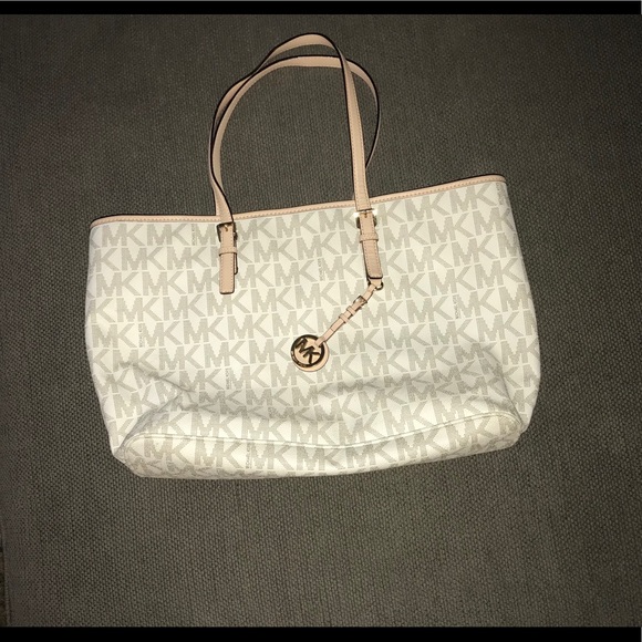 Michael Kors Purse - Picture 1 of 3